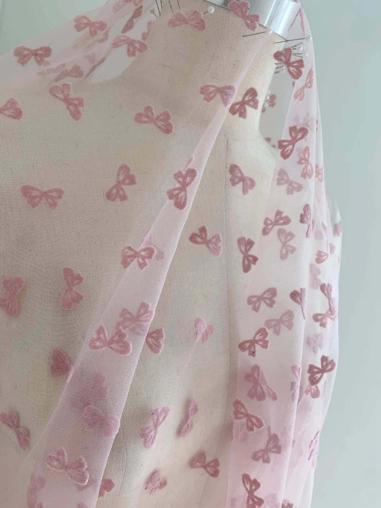 Puha tüll szövet mályvaszínű rózsaszín pelyhesítő masnikkal menyasszonyi fátyolhoz Gyermekruházat Szövet baba szoknya DIY anyagok Kép 0