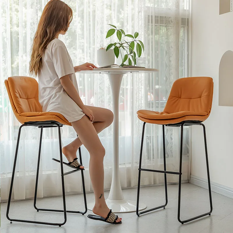 fekete Stílusos lounge bárszék Modern egyszerű hátbőr fém Nordic Chair Designer kényelmes taburete Alt bútor Kép 1