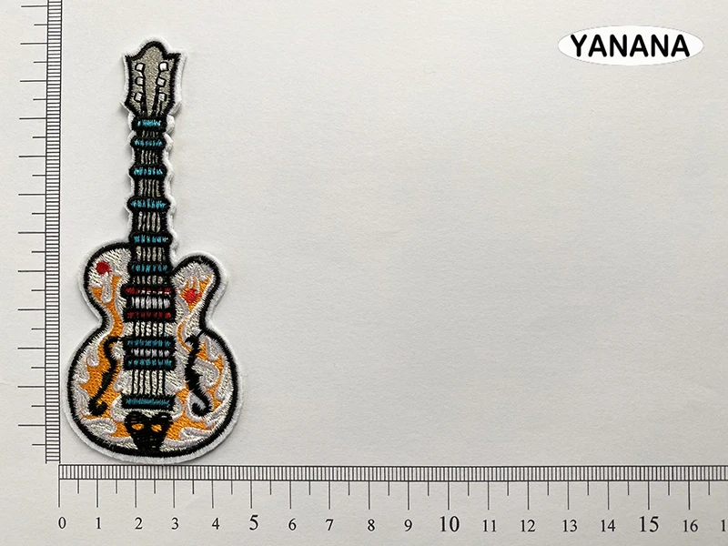 Gitár ikon Punk Rock Guitar Band Patches kreatív jelvények szövet Punk hímzett tapaszhoz DIY rátétes matricák Kép 1