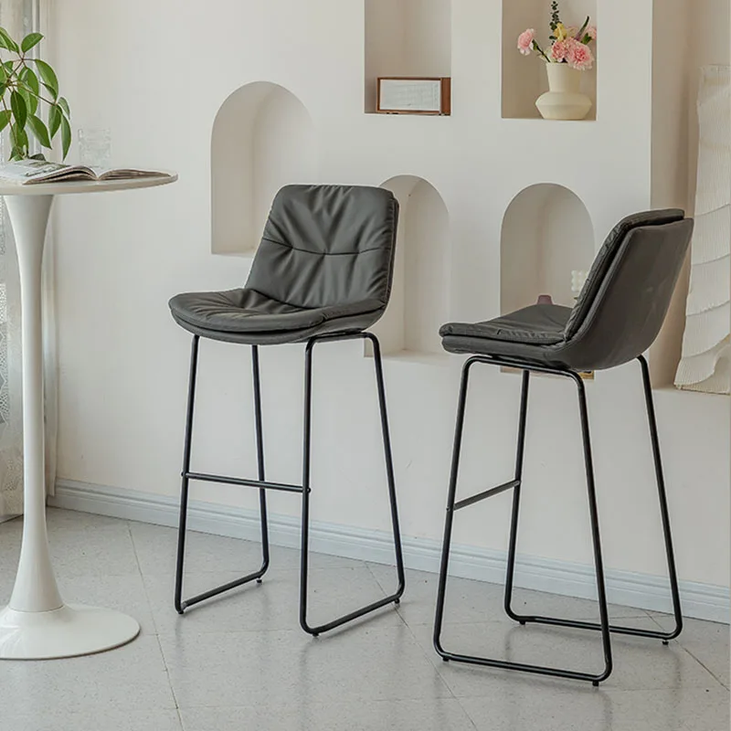 fekete Stílusos lounge bárszék Modern egyszerű hátbőr fém Nordic Chair Designer kényelmes taburete Alt bútor Kép 2